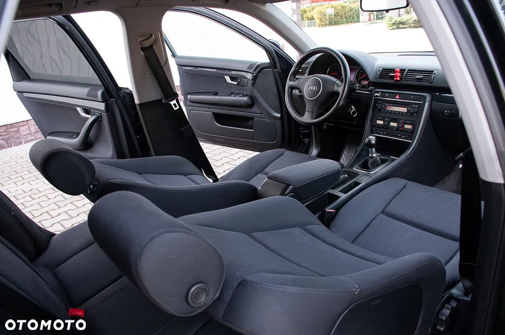 Audi A4 Avant 2.4 - 28