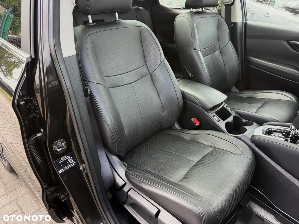 Nissan Qashqai 1.6 dCi Xtronic TEKNA+ - 16