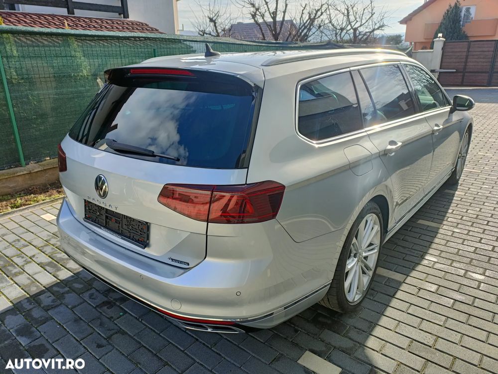 Volkswagen Passat Variant 2.0 TDI 4Mot DSG Highline - 3