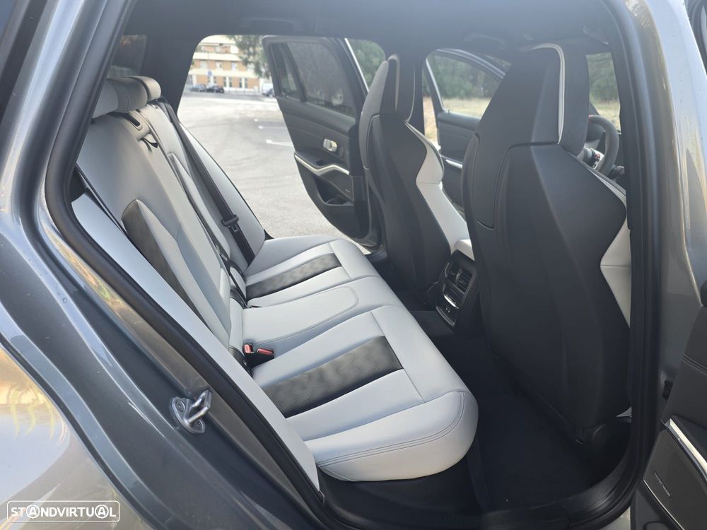 BMW M3 Competition M xDrive - 18