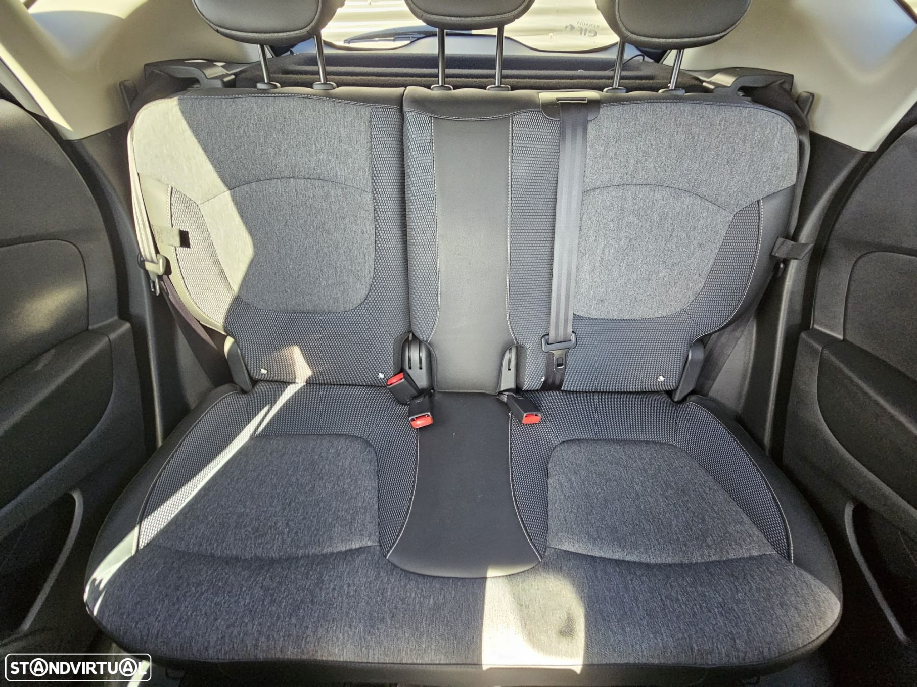 Renault Captur 0.9 TCE Exclusive - 19