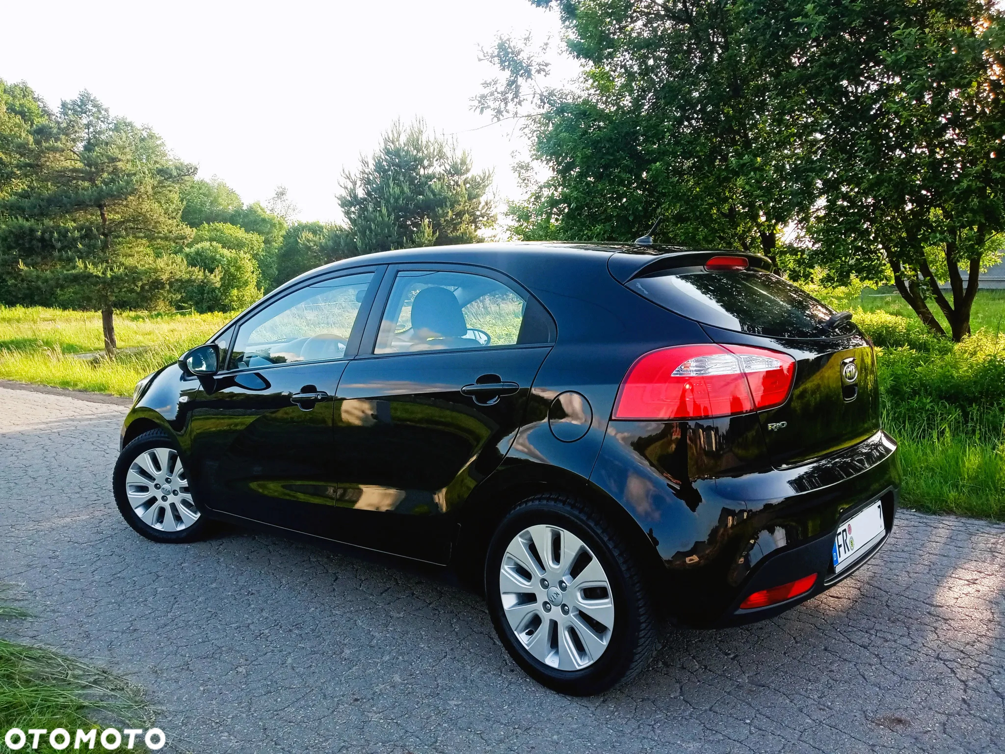 Kia Rio - 4