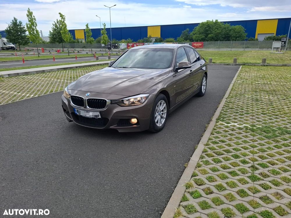 BMW Seria 3 318d Aut. Luxury Line - 1