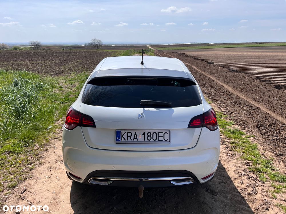 Citroën DS4 1.6 e-HDi SoChic MCP - 9