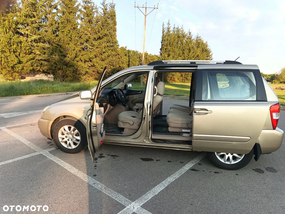 Kia Carnival - 6