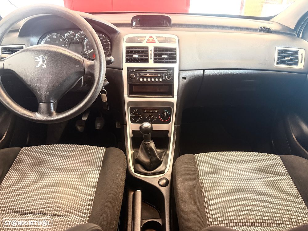 Peugeot 307 1.6 HDi Executive - 8