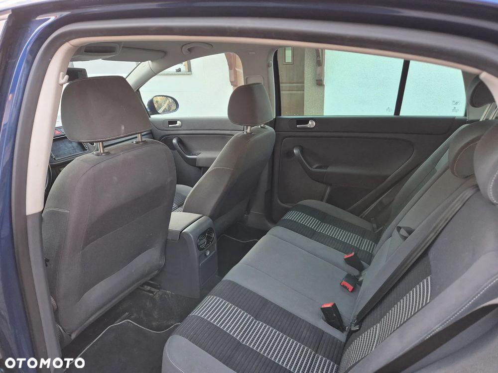 Volkswagen Golf Plus - 11