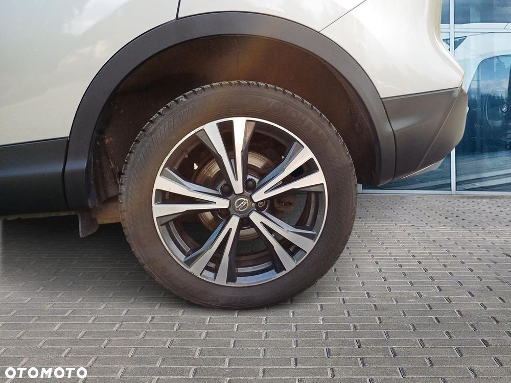 Nissan Qashqai 1.2 DIG-T N-Connecta - 28