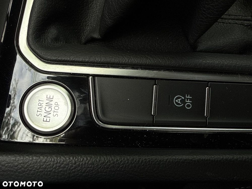 Volkswagen Passat 1.5 TSI EVO Business - 21