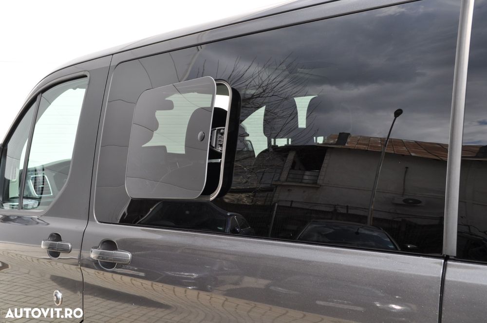 Ford Tourneo Custom Bus 320 2.0 EcoBlue 130 CP L2H1 Titanium Aut. - 22