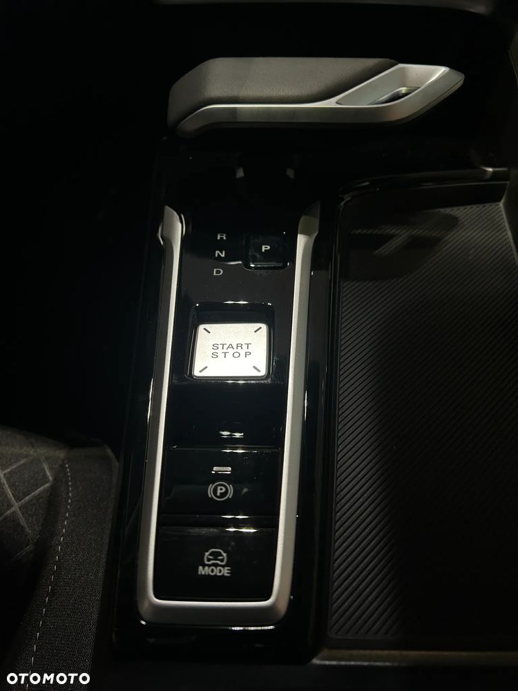 MG ZS Hybrid+ - 10
