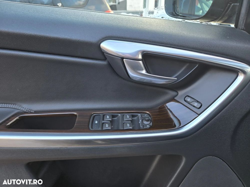 Volvo XC 60 D4 VEA Start-Stop R-Design - 16