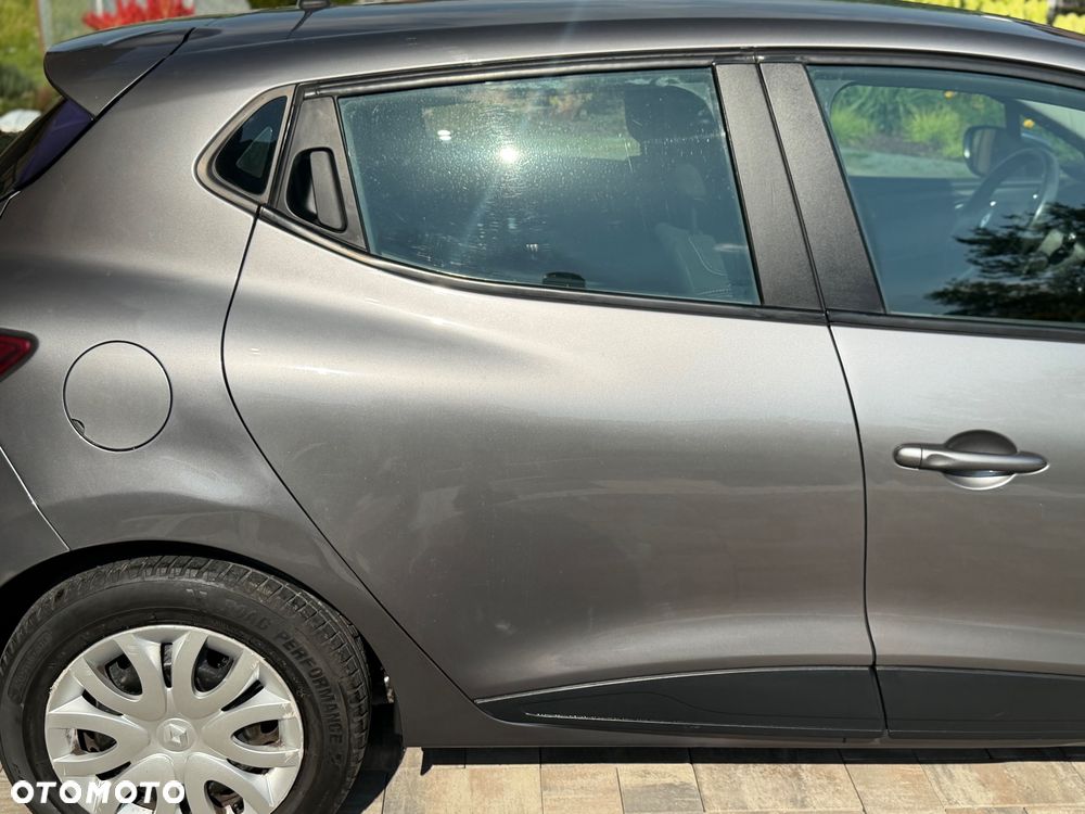 Renault Clio 1.2 16V Alize - 21