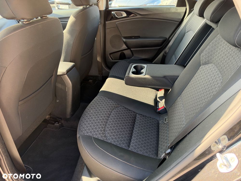 Kia Ceed 1.4 T-GDI L Business Line Plus - 19