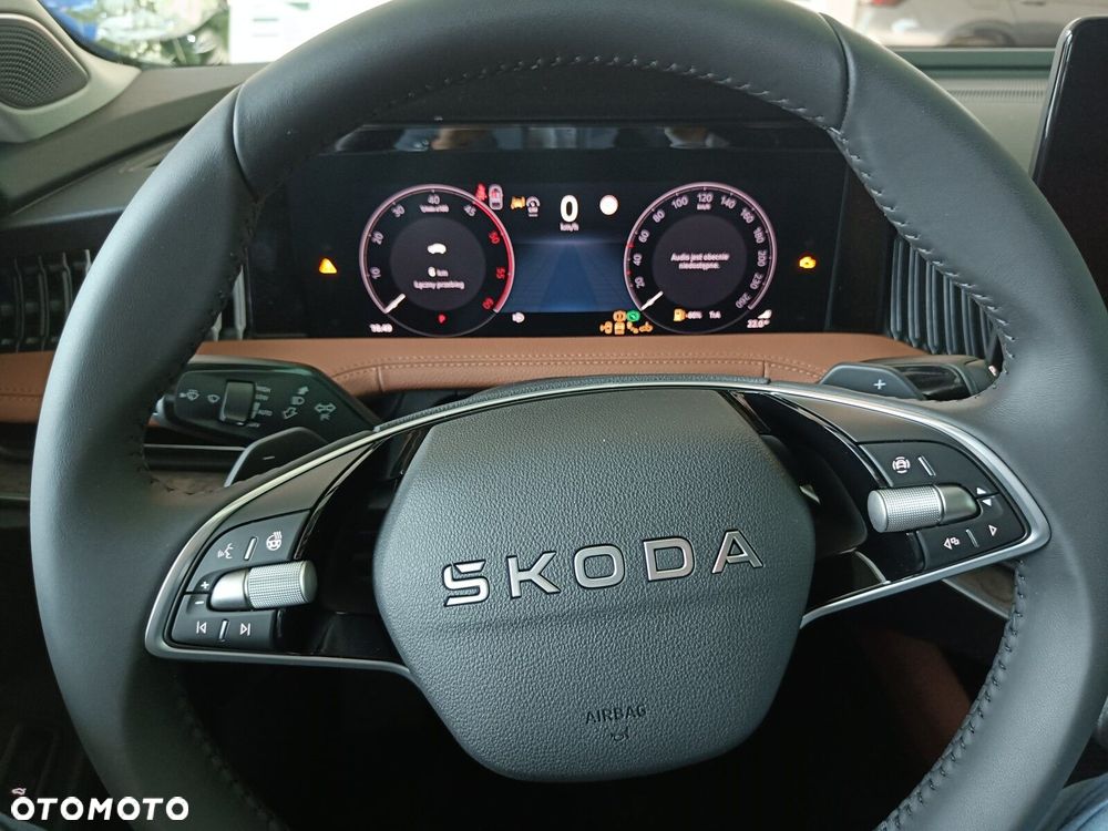 Skoda Superb 2.0 TDI SCR 4x4 L&K DSG - 8