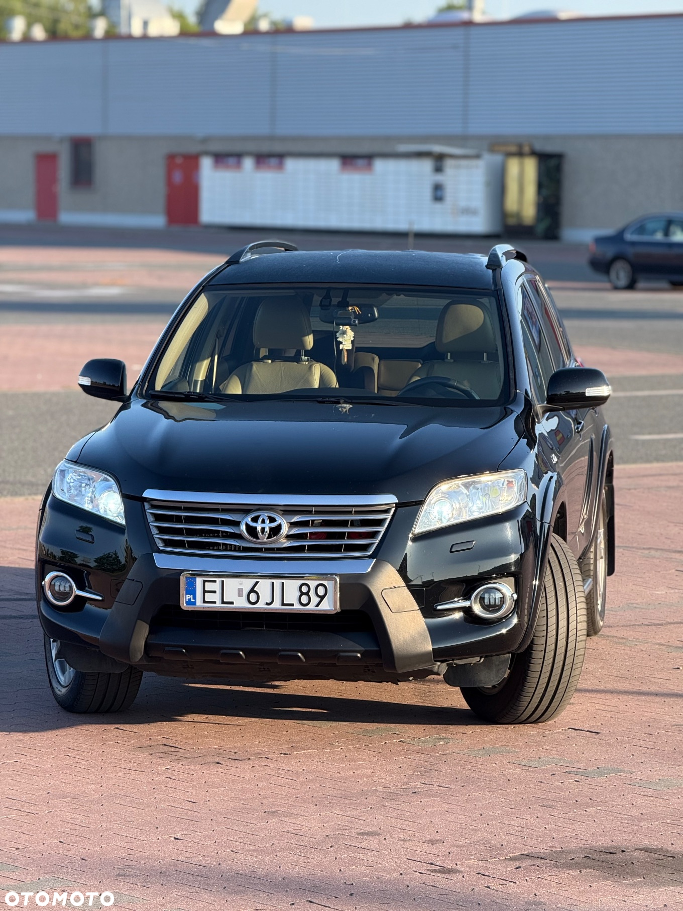 Toyota RAV4 - 2