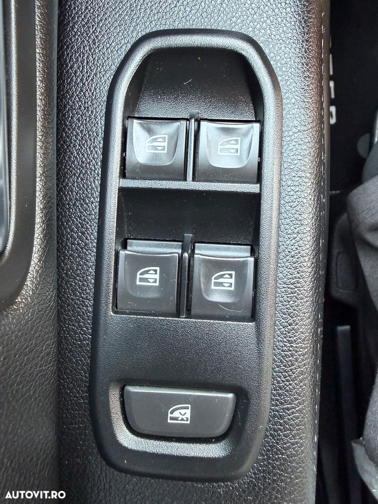 Dacia Duster 1.5 dCi 4x2 Prestige - 25