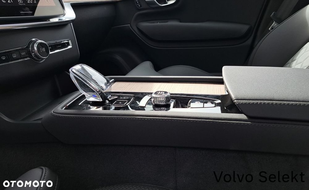 Volvo XC 90 - 23