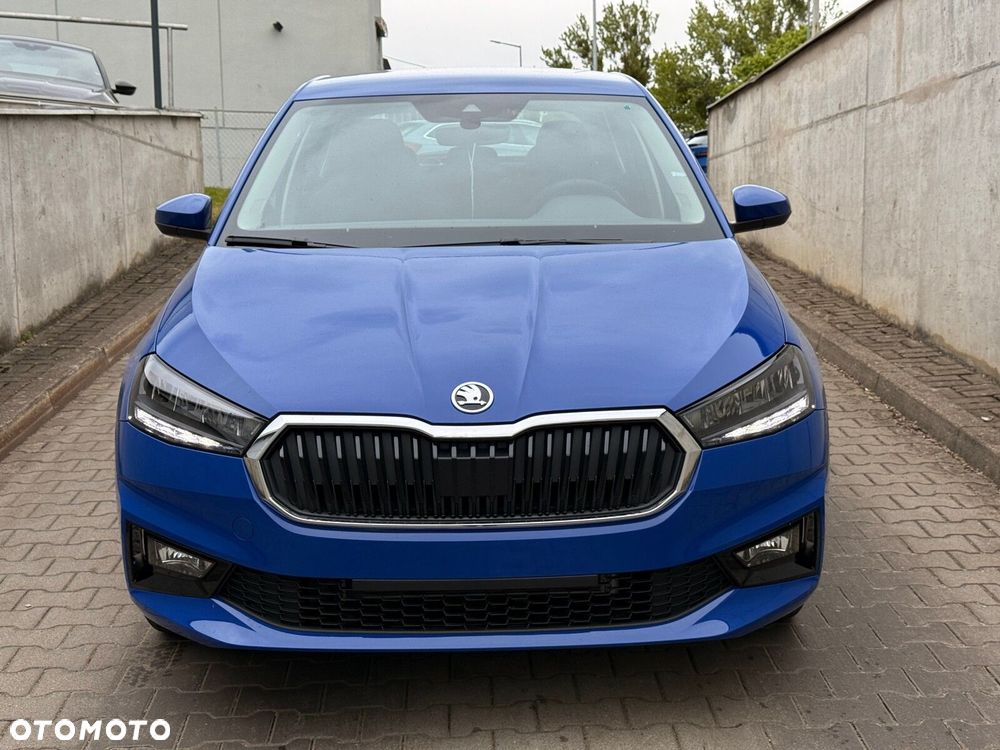 Skoda Fabia 1.0 Essence - 4