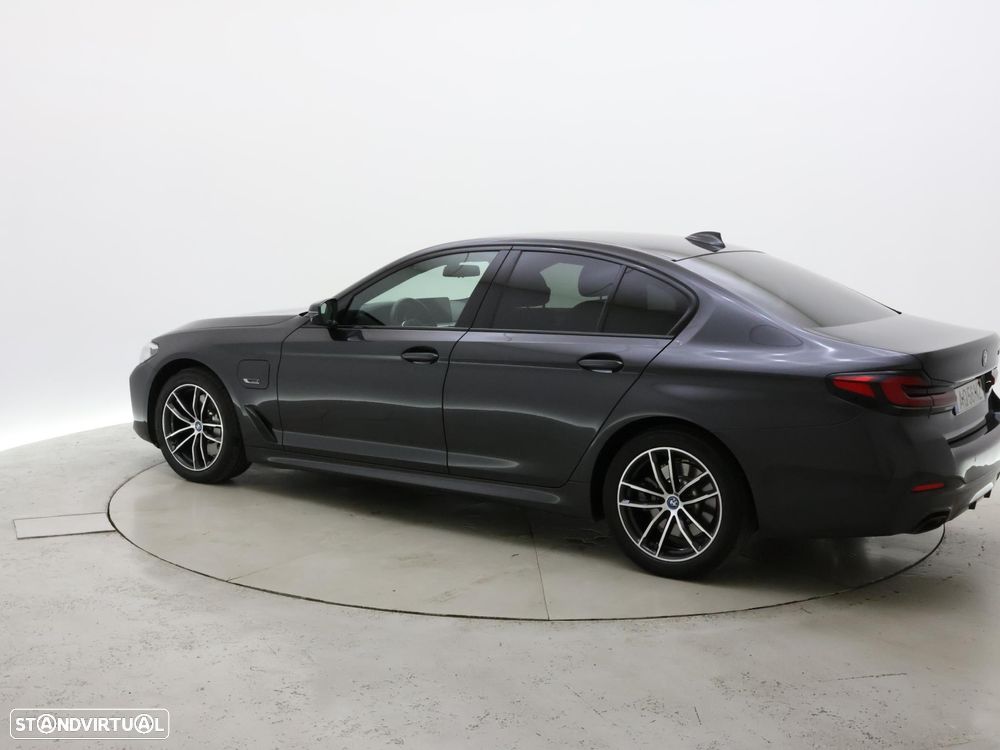 BMW 530 e Pack M - 3