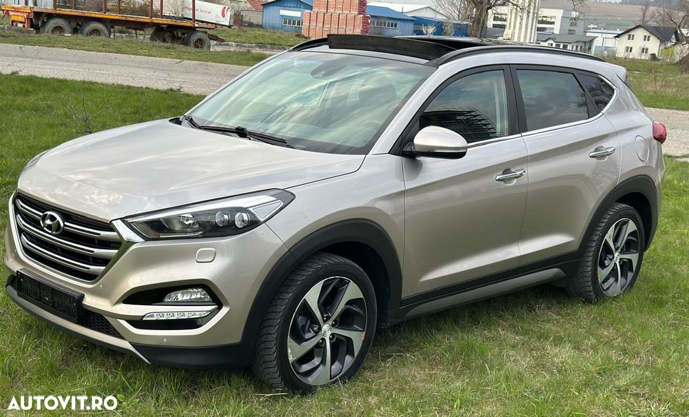 Hyundai Tucson 2.0 CRDI 4WD Automatik Style - 7