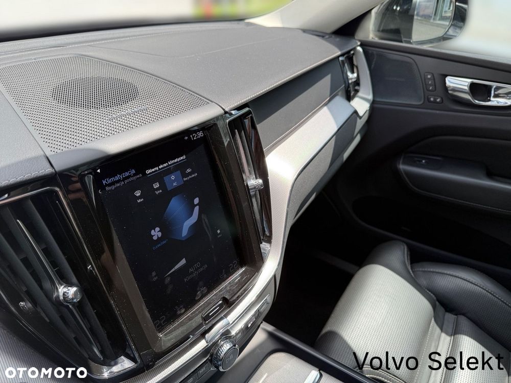 Volvo XC 60 - 21