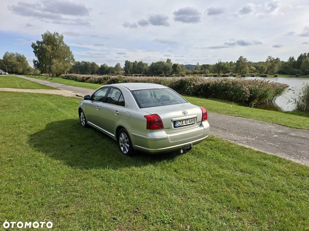 Toyota Avensis 1.8 VVT-i Sol - 6