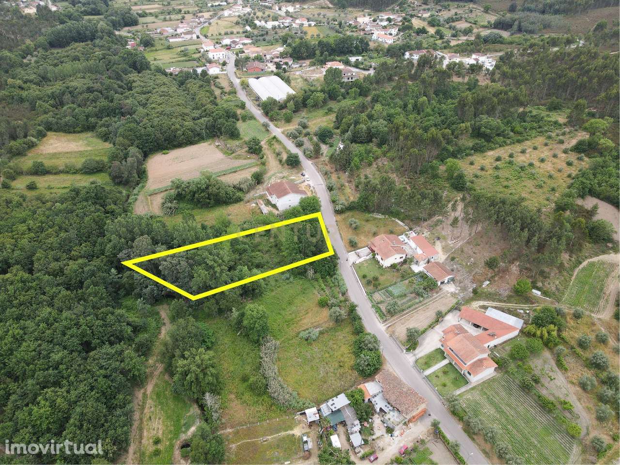 Terreno com projeto de moradia aprovado. Boas acessibilidades - Grande imagem: 5/8