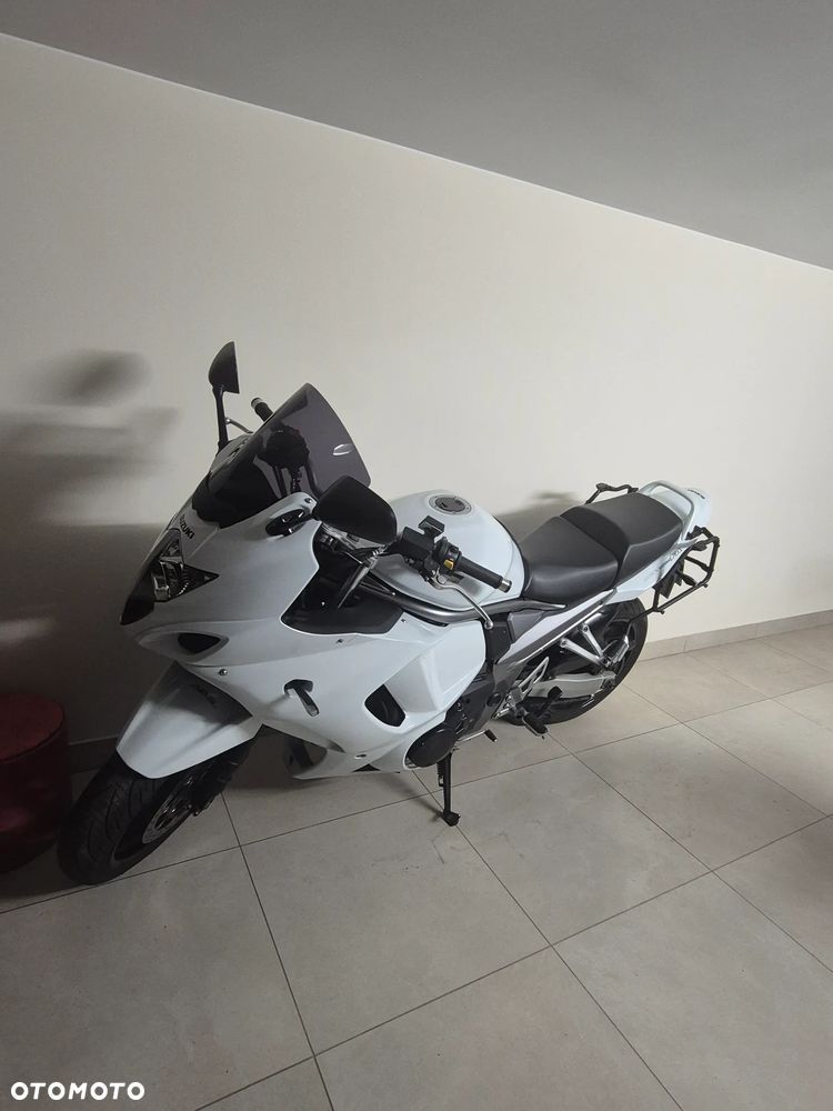 Suzuki GSX - 4