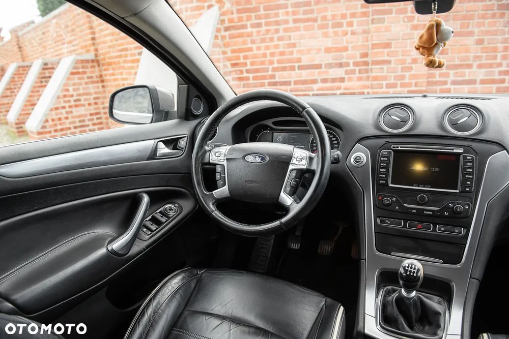 Ford Mondeo 2.0 TDCi Titanium - 21