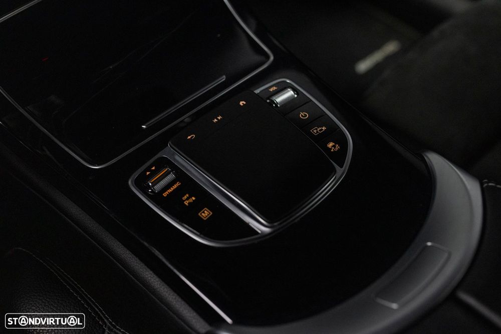 Mercedes-Benz GLC 300 e Coupe 4Matic 9G-TRONIC AMG Line - 23
