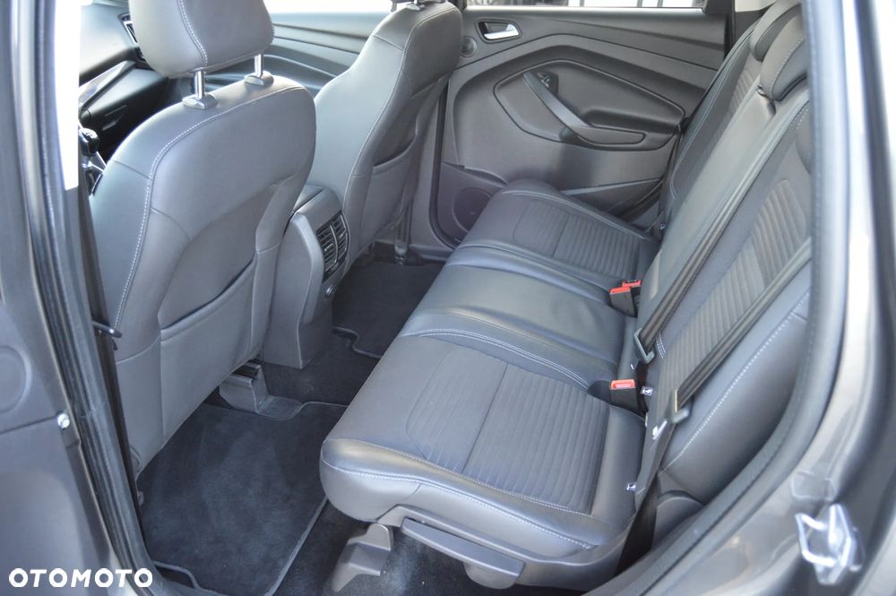 Ford Kuga 1.5 EcoBoost 2x4 Titanium - 30