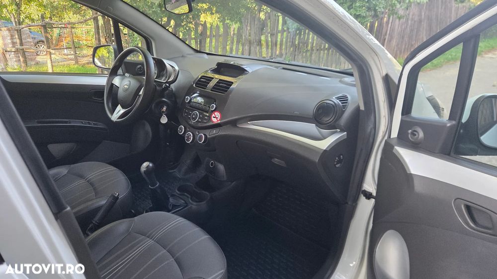 Chevrolet Spark 1.0 MT5 LS - 8