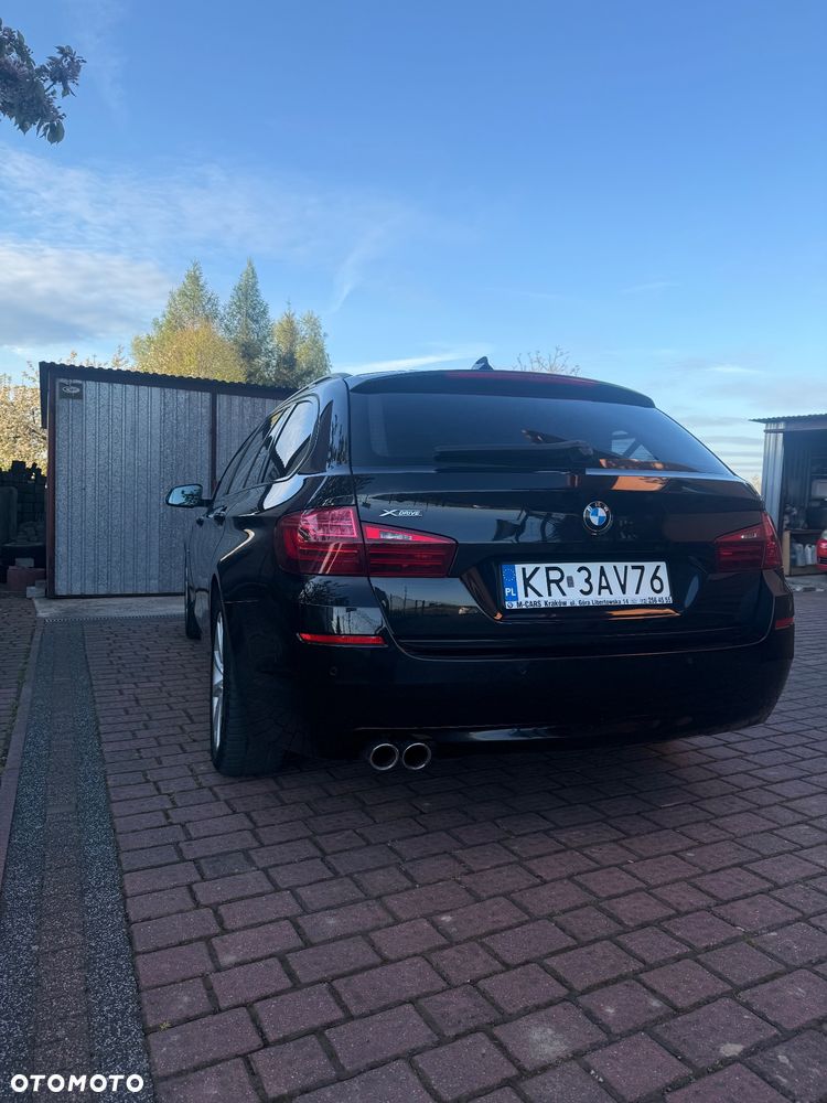 BMW Seria 5 525d xDrive Luxury Line - 10
