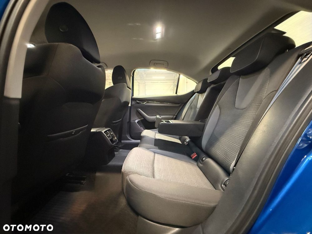 Skoda Octavia 2.0 TDI SCR Ambition DSG - 24