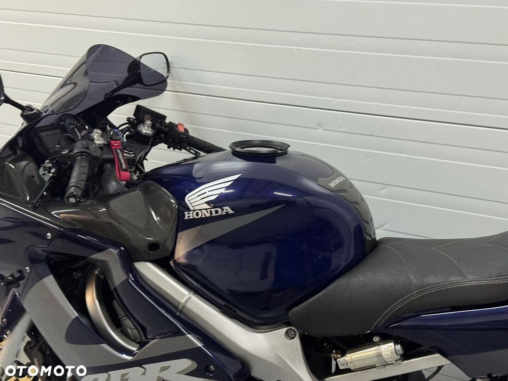 Honda CBR - 18