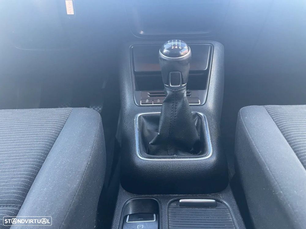 VW Tiguan 2.0 TDi Sport BlueMotion - 13