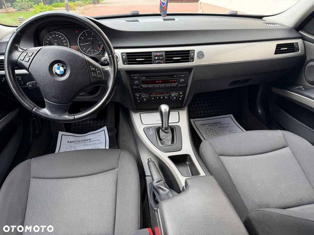BMW Seria 3 318i - 18