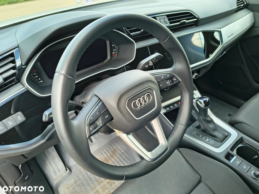 Audi Q3 35 TFSI S tronic - 16