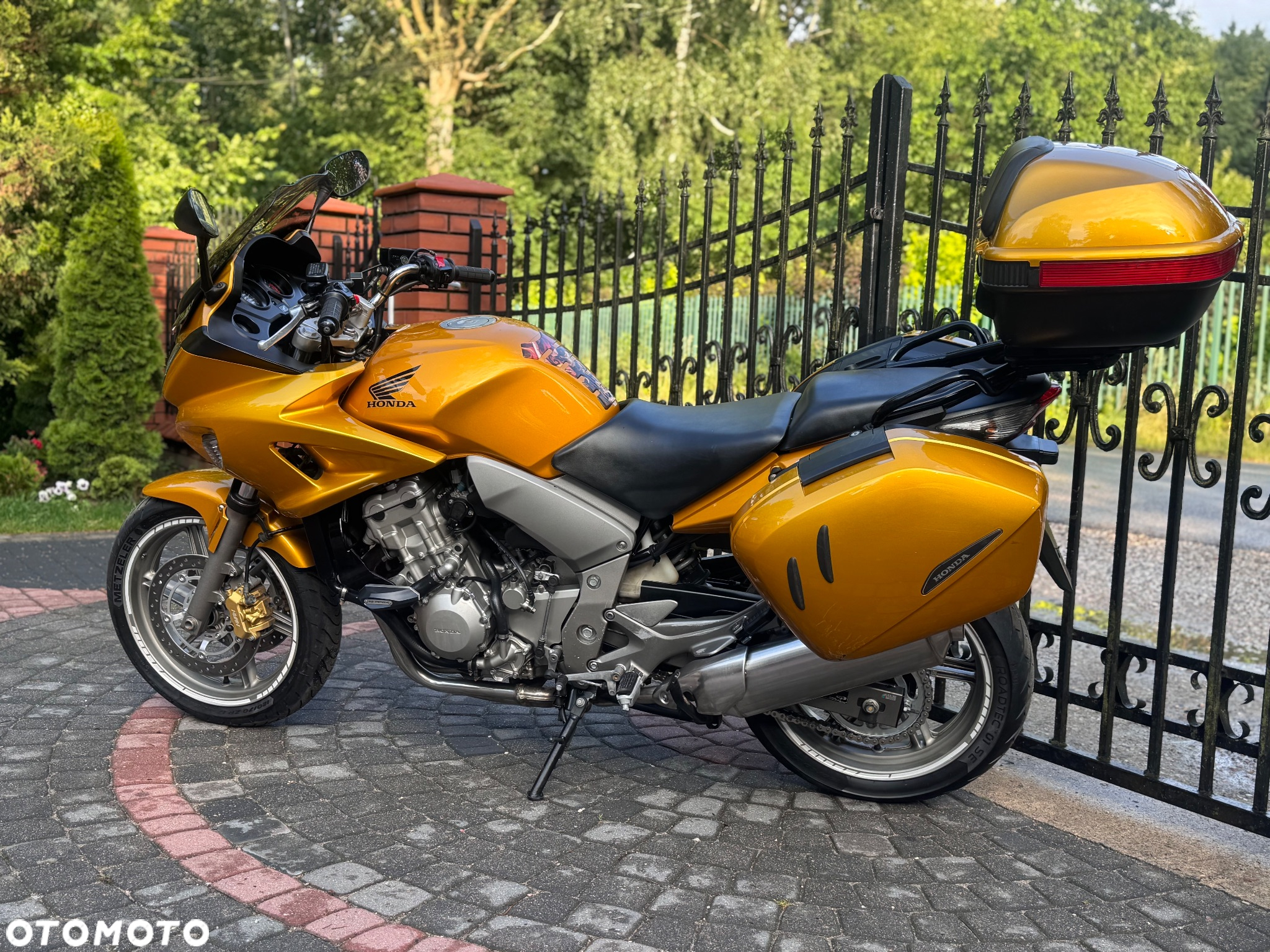 Honda CBF - 8
