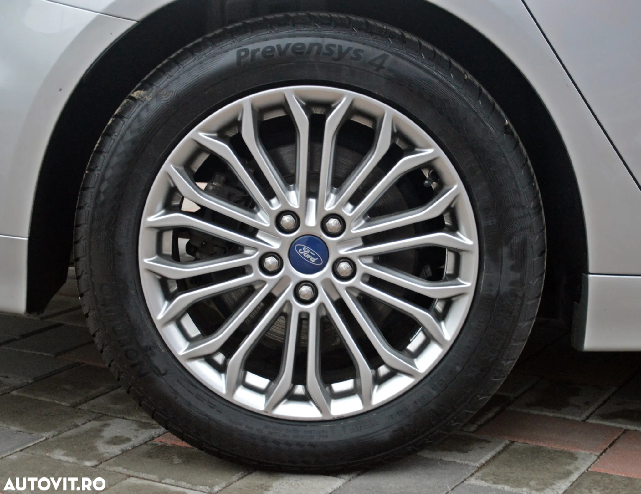 Ford Mondeo 2.0 HEV Titanium - 39