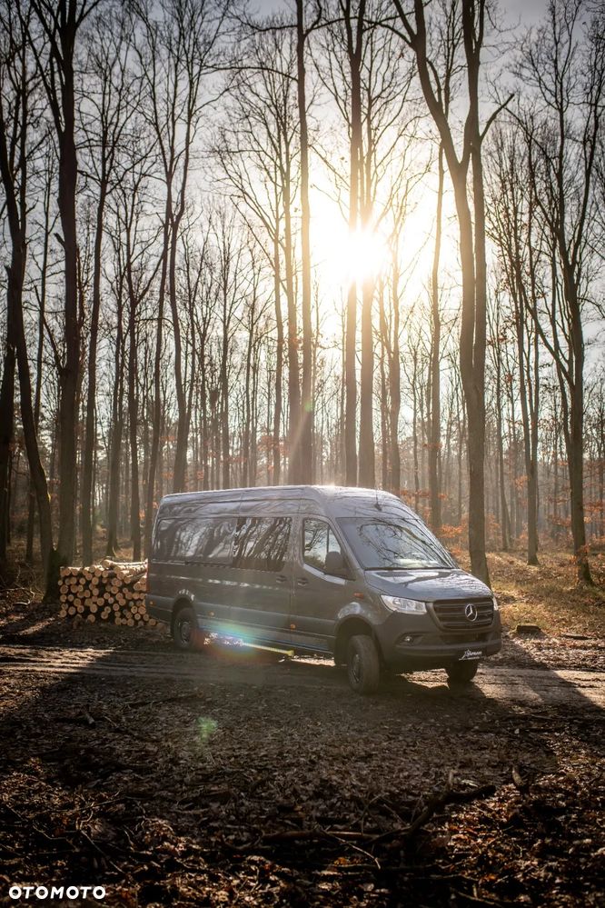 Mercedes-Benz Sprinter - 1