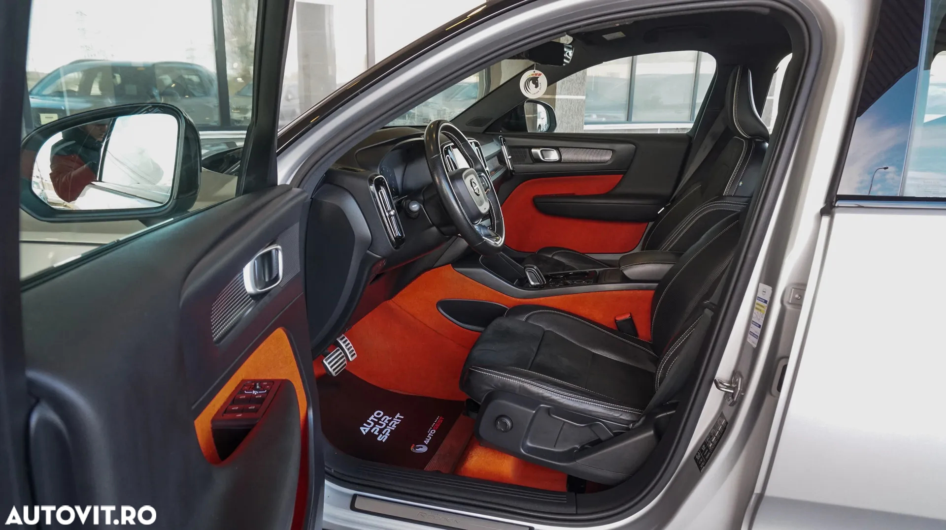Volvo XC 40 T5 AWD Geartronic R-Design - 25