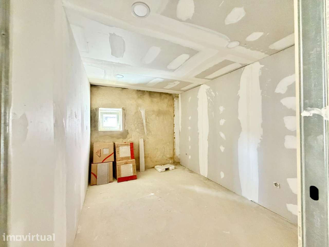 V3 - Em fase final de remodelação total / Santo António da Charneca - Grande imagem: 5/11