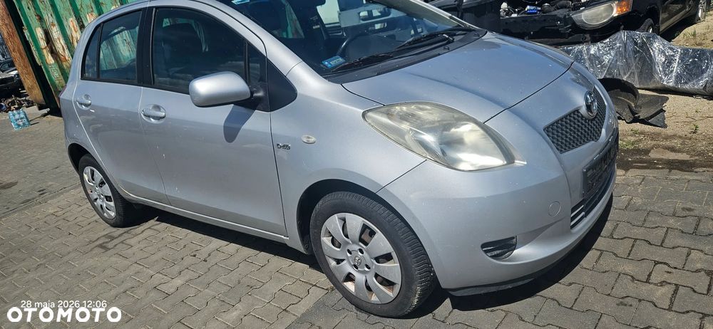 Toyota Yaris II przedlift 1,4 D4D 66kW 90KM 2007r 5-bieg manual kolor 1E7 - 4