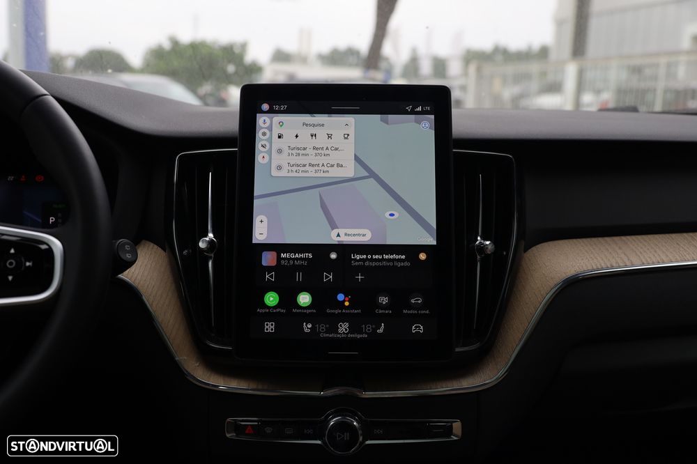 Volvo XC 60 2.0 T6 PHEV Plus Dark AWD - 23