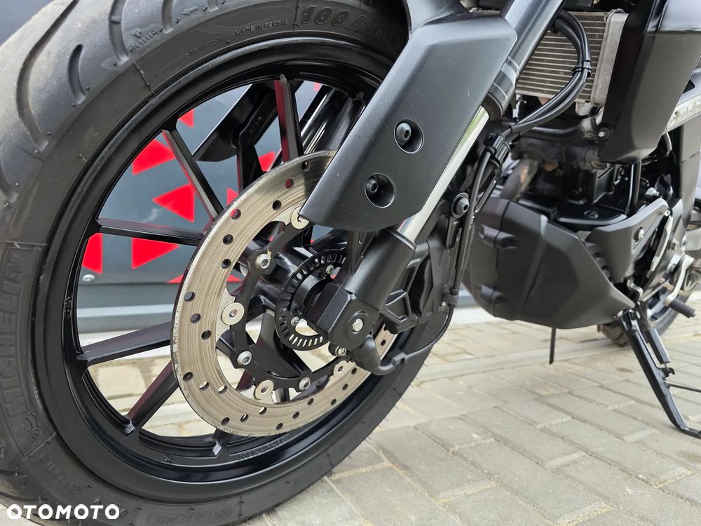Yamaha MT - 13