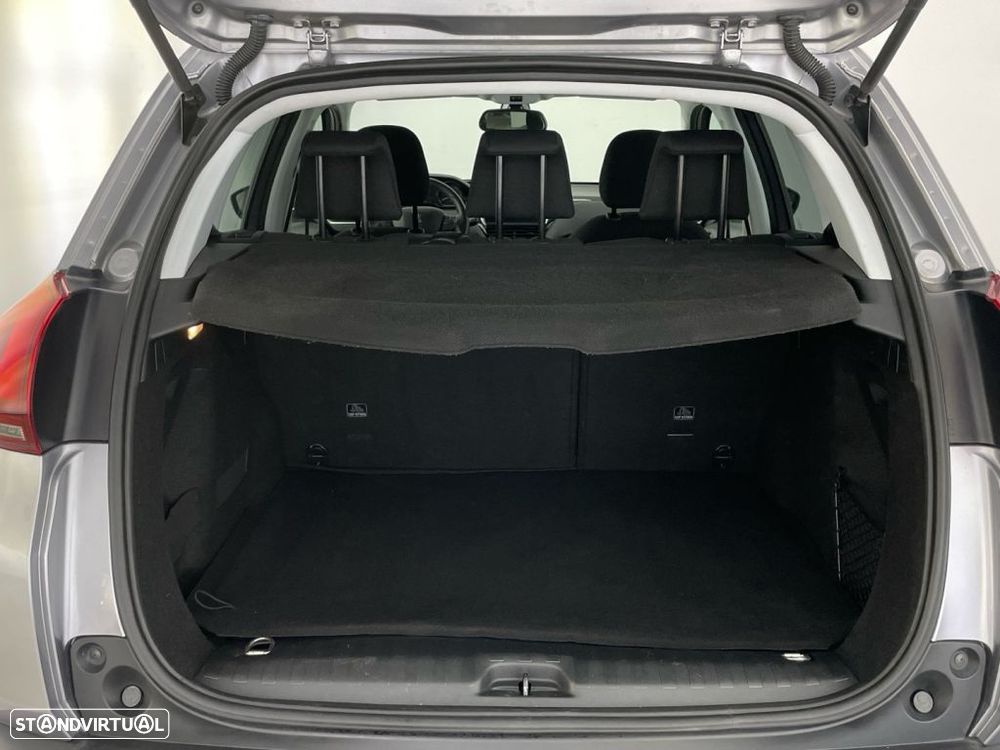 Peugeot 2008 1.2 PureTech Signature — fotografia 13