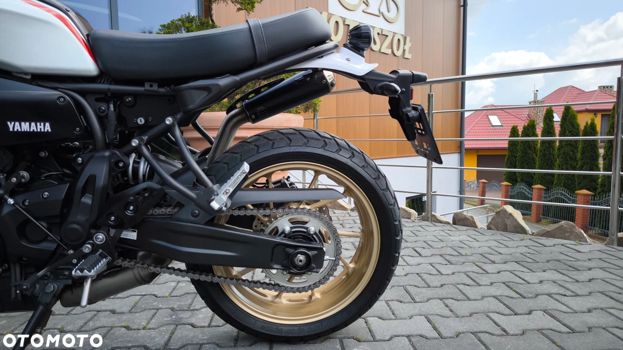 Yamaha XSR - 18