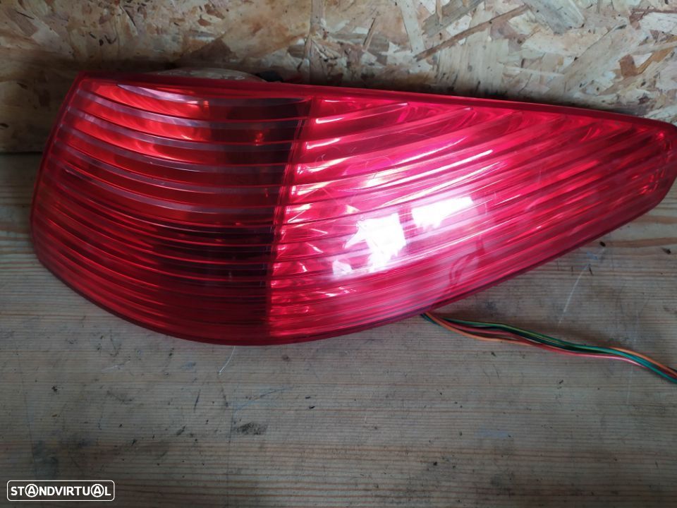 FAROLIM PEUGEOT 607 - DIREITO - 1
